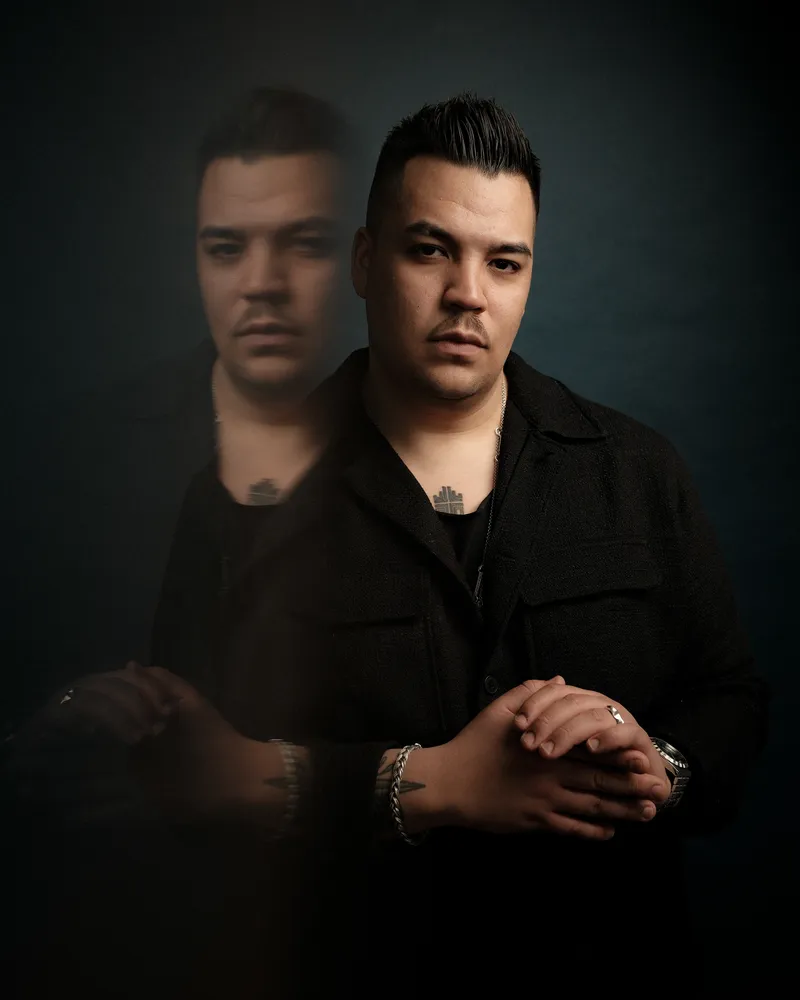 Portraitfoto von Obscure Shape